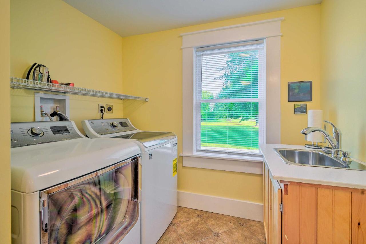 Charming Stanley Home With Yard, 7 Mi To Seneca Lake Geneva Luaran gambar